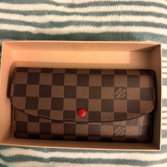 Authentic LV Wallet - Picture 3 of 10